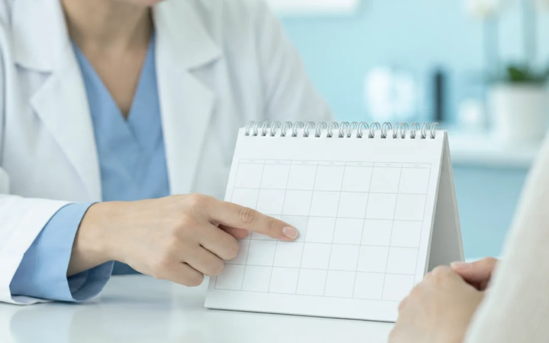 متى تتم عملية الحقن المجهري بعد الدورة؟